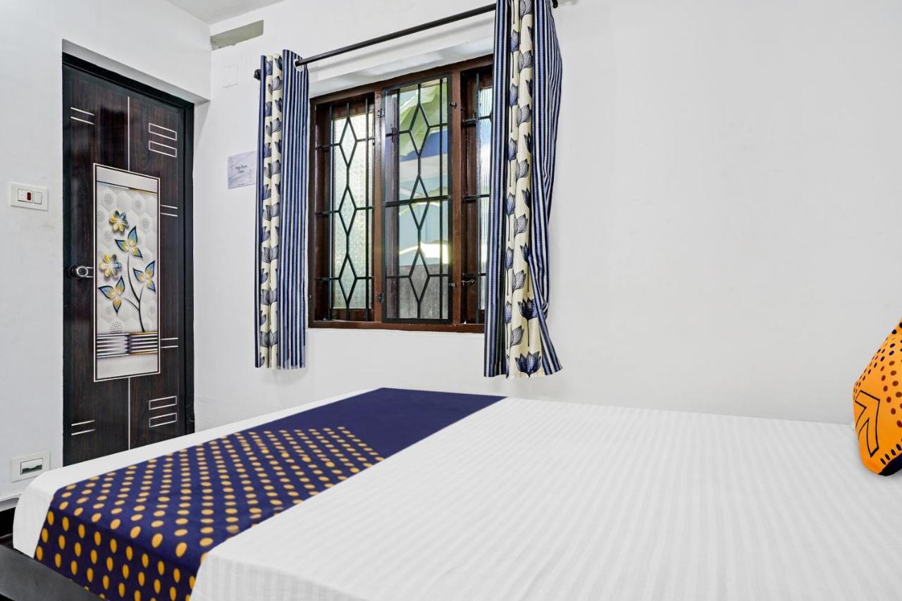 Spot On Blissful Villa Kochi Luaran gambar