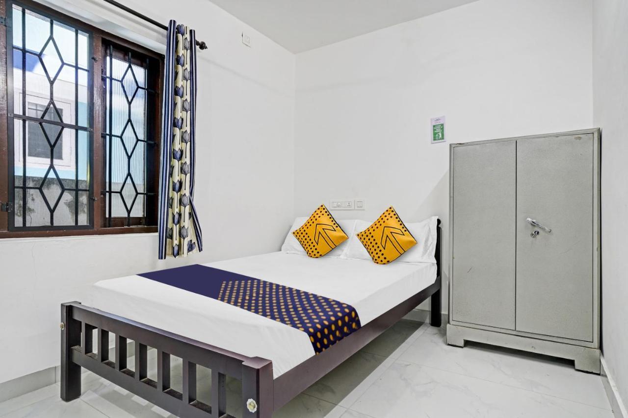 Spot On Blissful Villa Kochi Luaran gambar