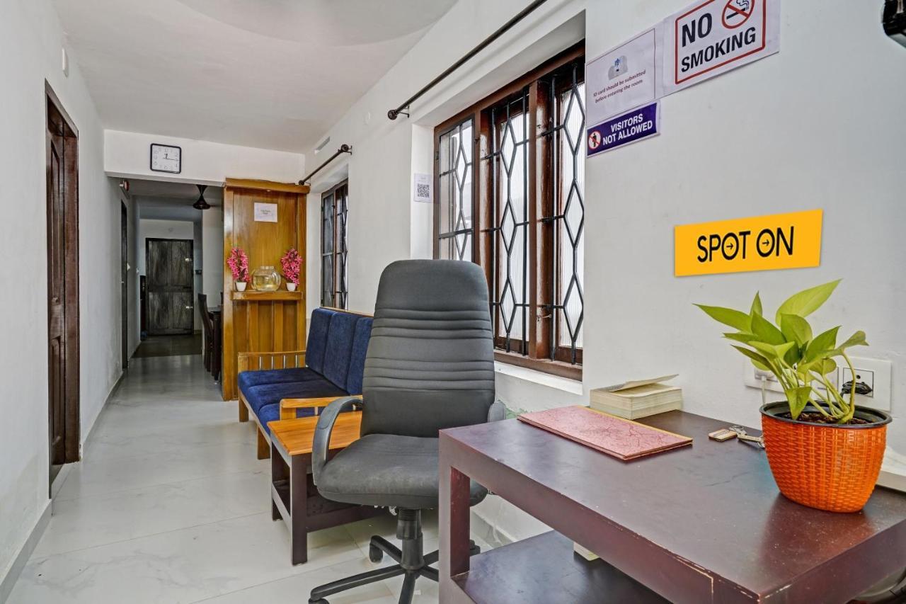 Spot On Blissful Villa Kochi Luaran gambar